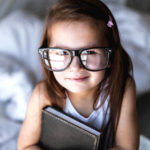 Confira 5 sinais para identificar problemas de visão em crianças